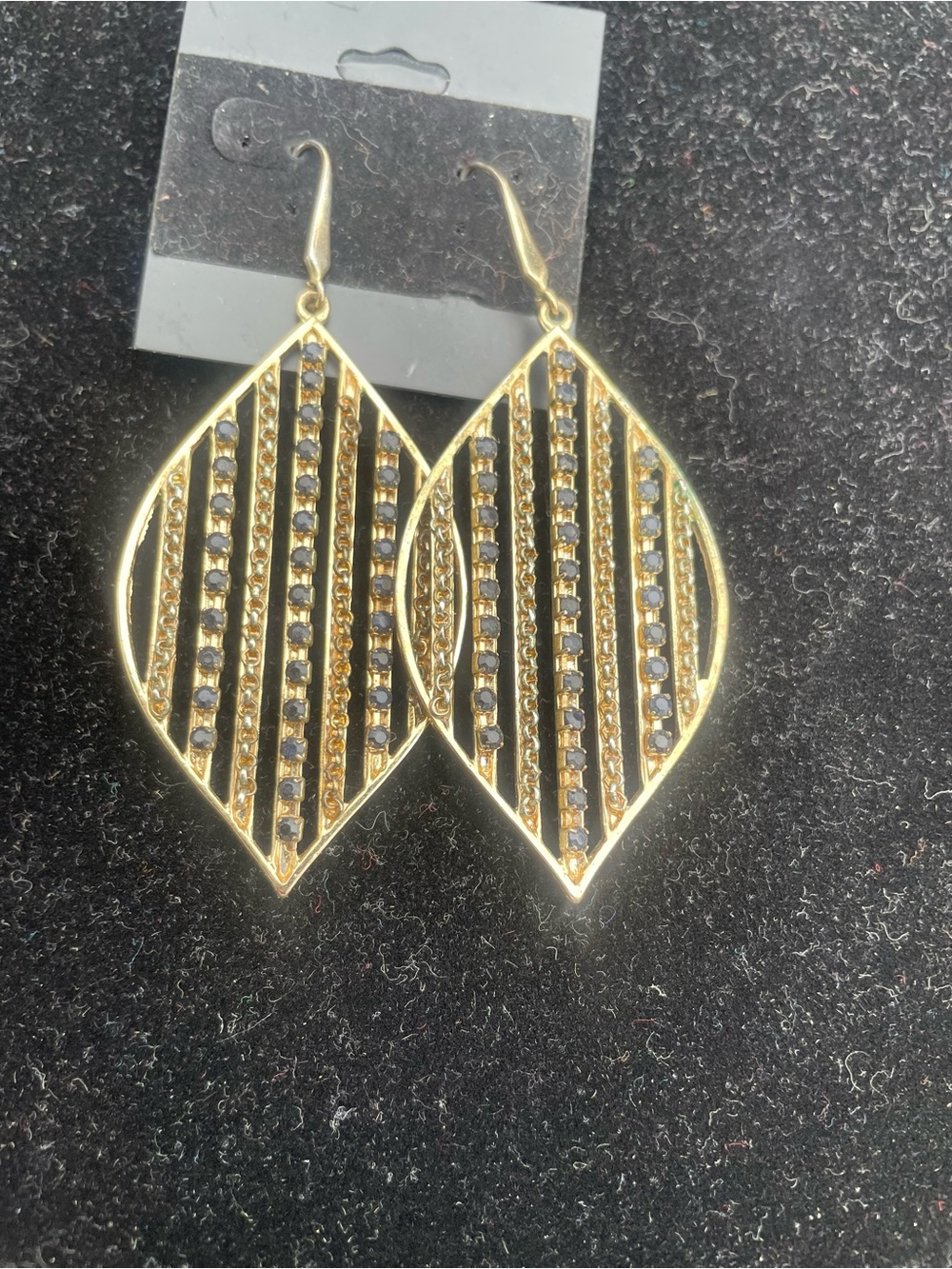 Fashion leaf earrings